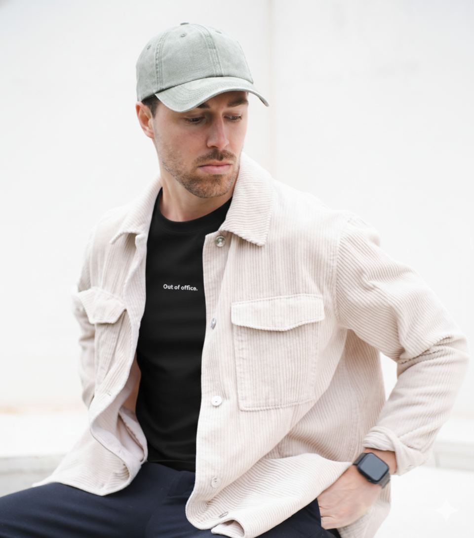 CAMISETA FUERA DE LA OFICINA.