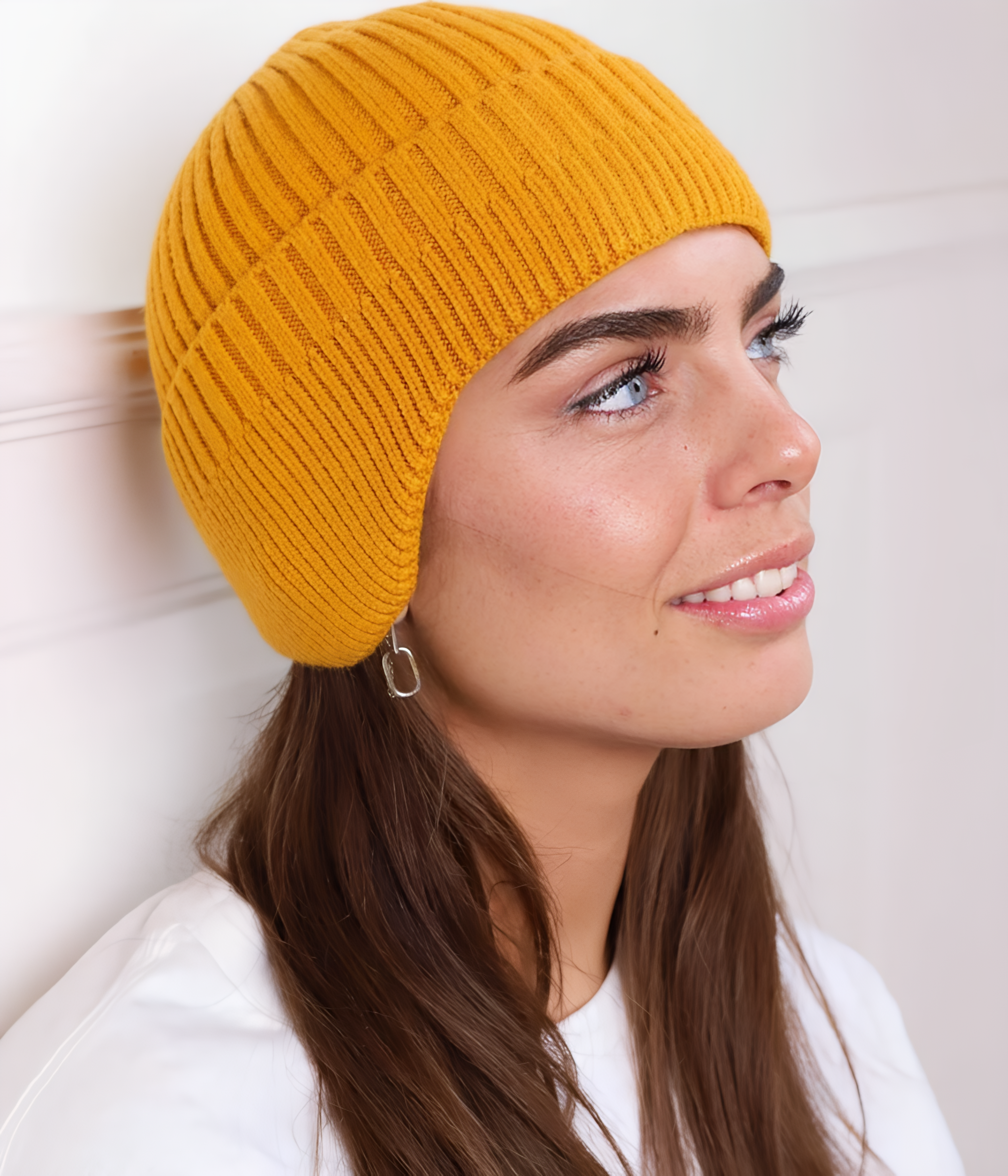 BONNET CACHE-OREILLES À CÂBLE.