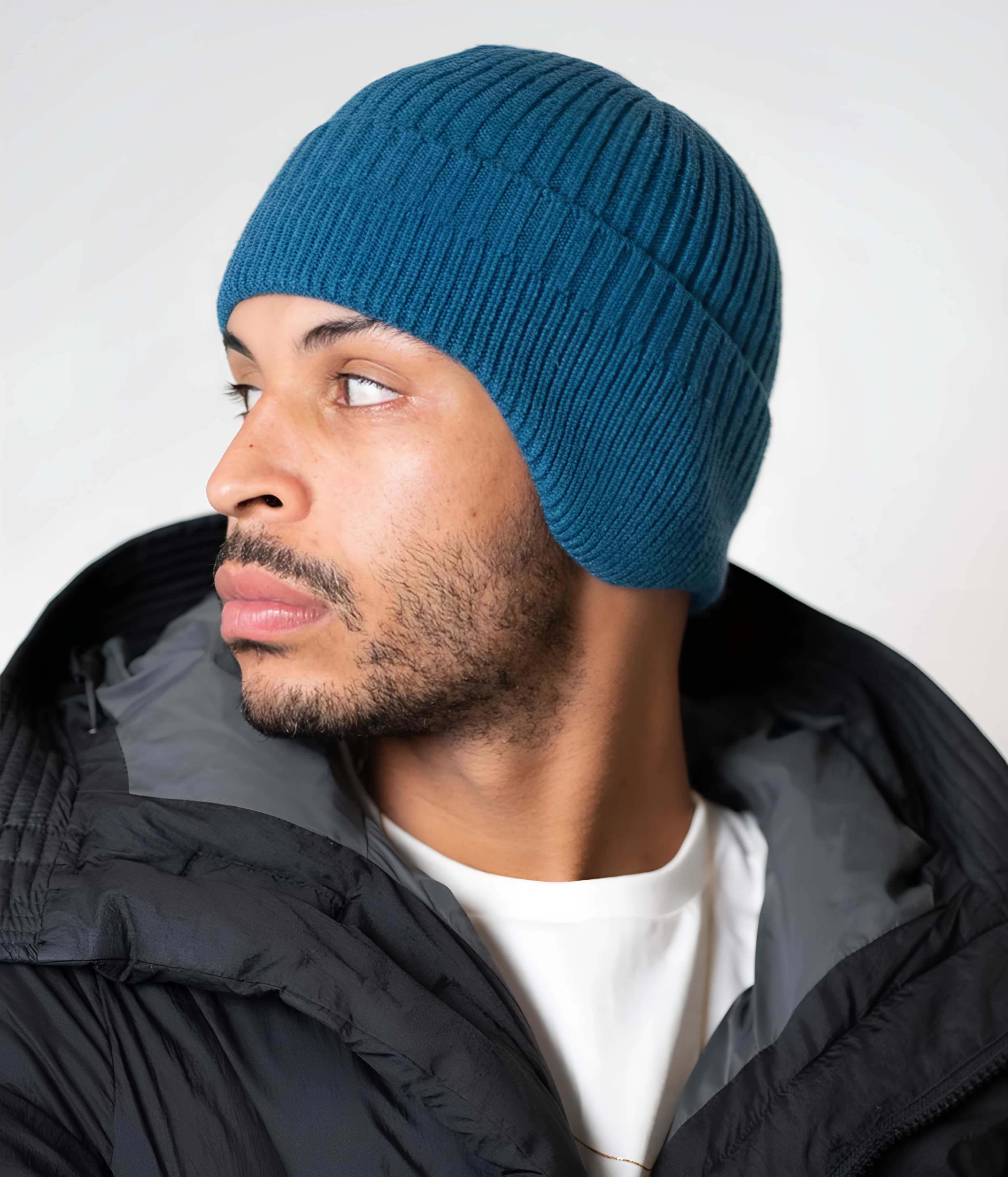 CABLE EARMUFF BEANIE.