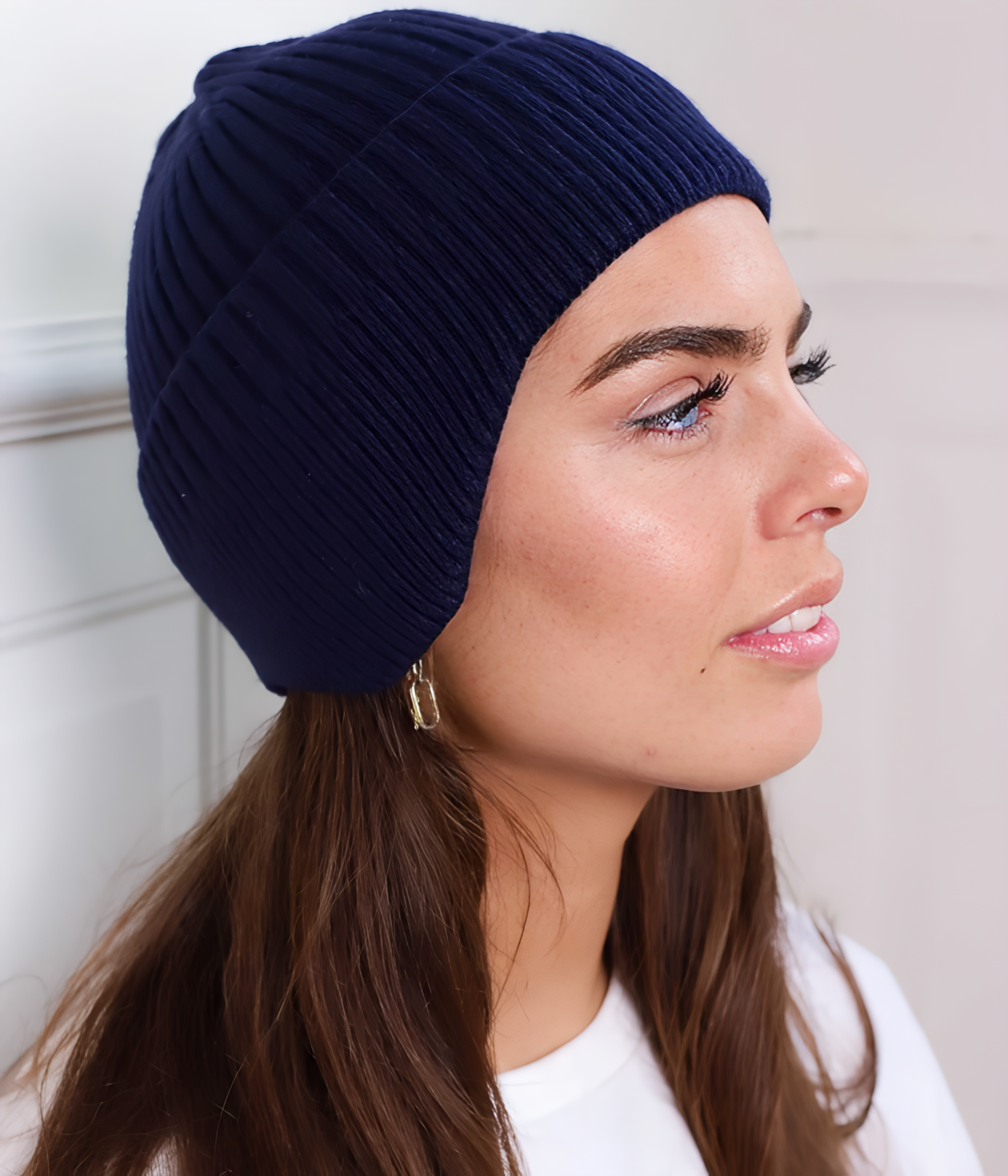 CABLE EARMUFF BEANIE.