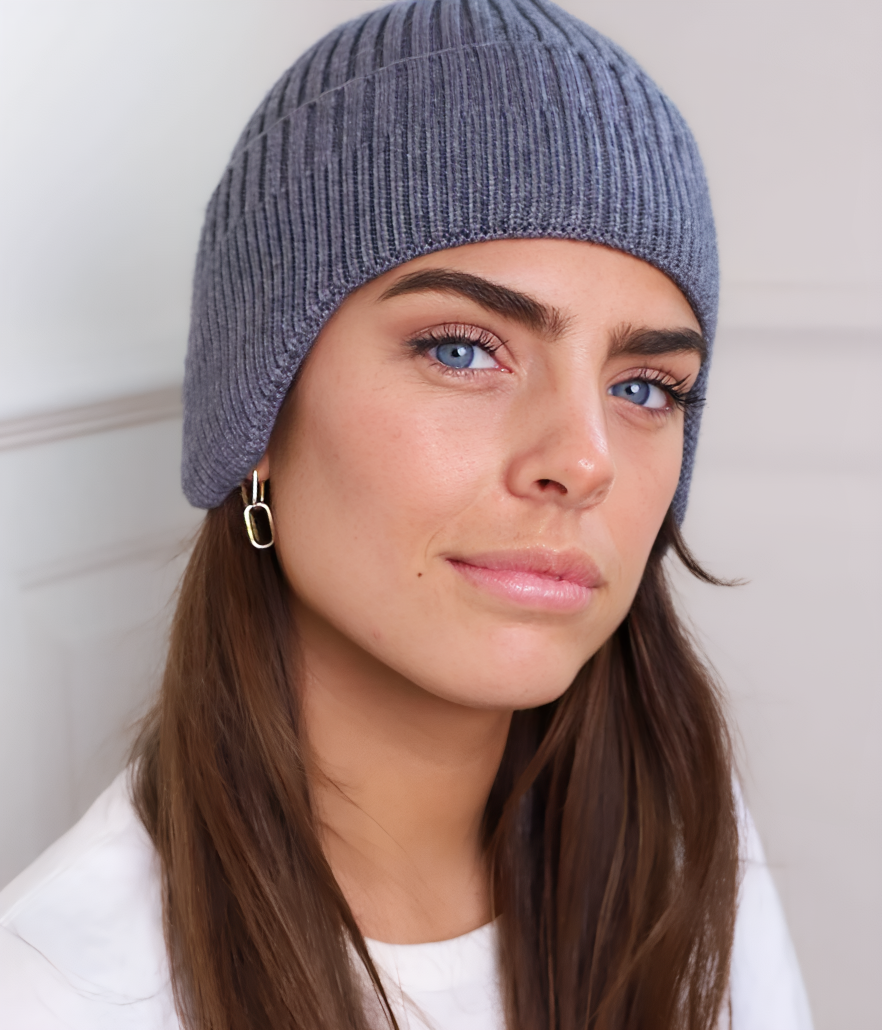 CABLE EARMUFF BEANIE.