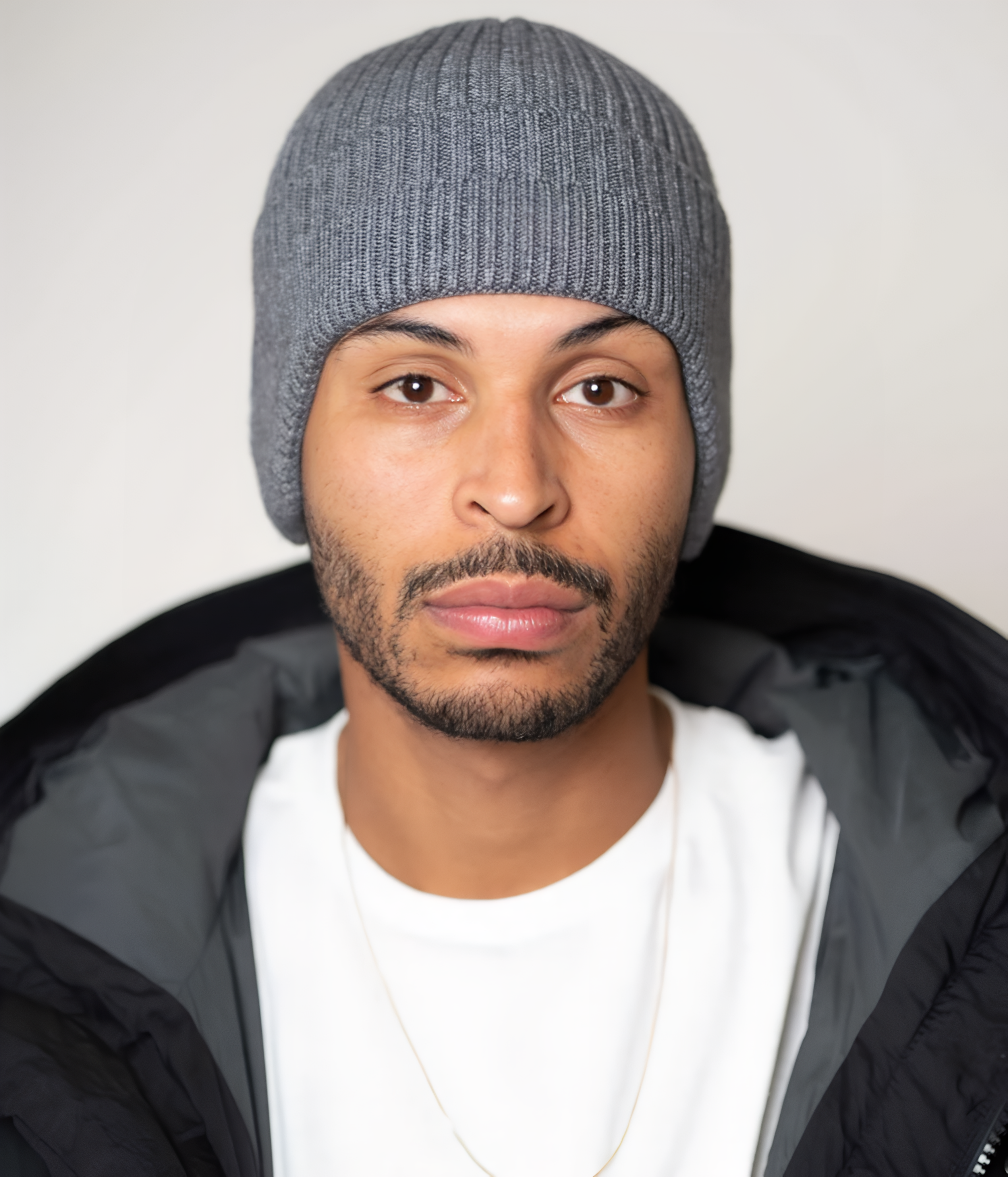 CABLE EARMUFF BEANIE.