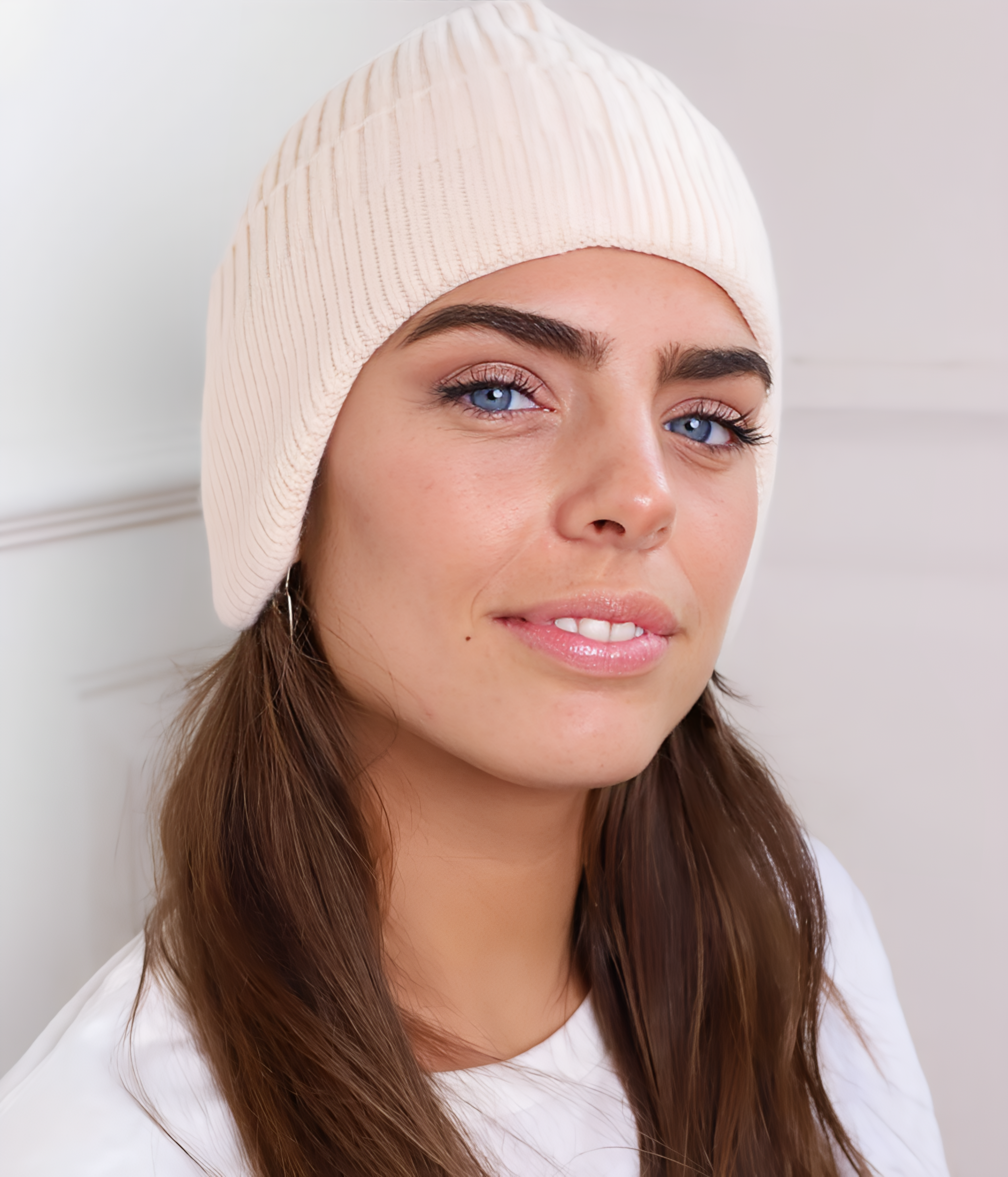 CABLE EARMUFF BEANIE.