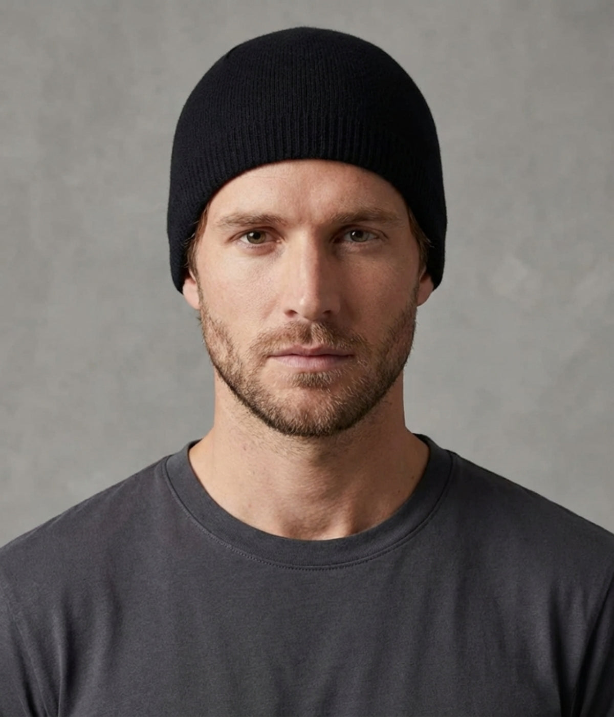 SLIM FIT BEANIE.