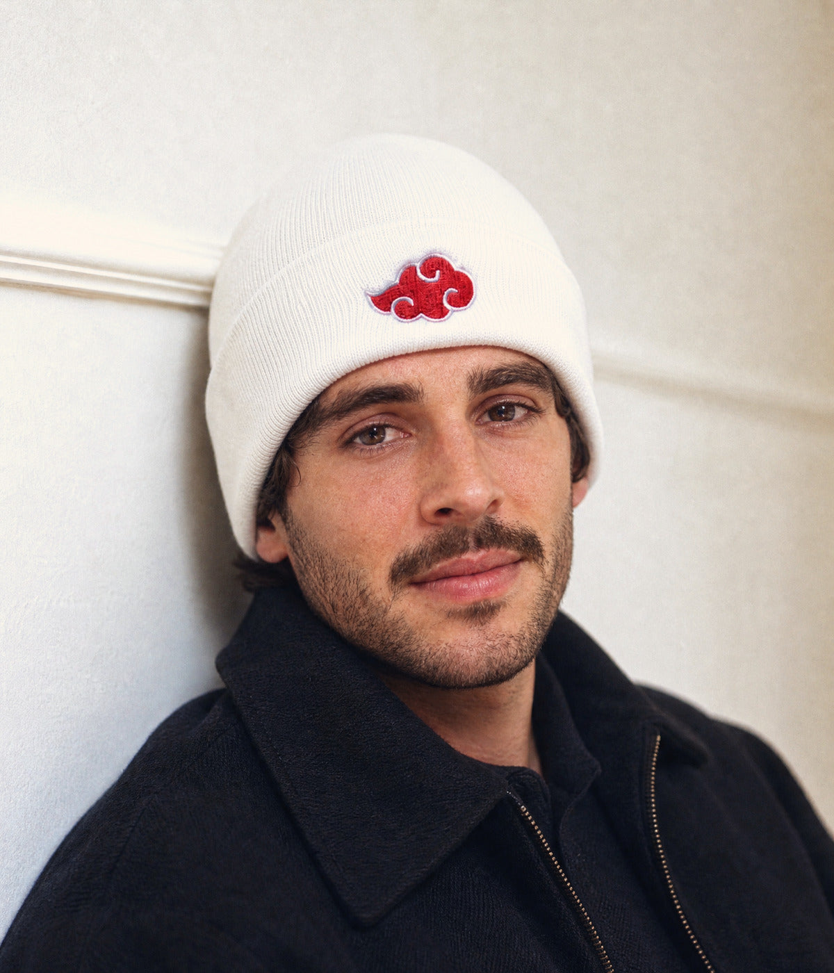 AKATSUKI BEANIE. — WHITE worn