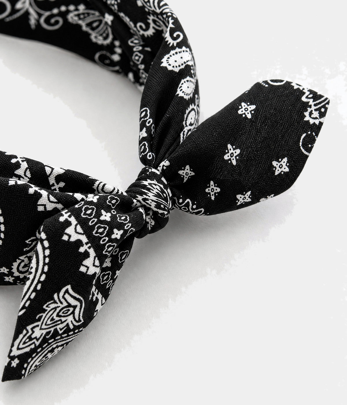 PAISLEY BOW HEADBAND. paisley bow headband in BLACK, close-up view