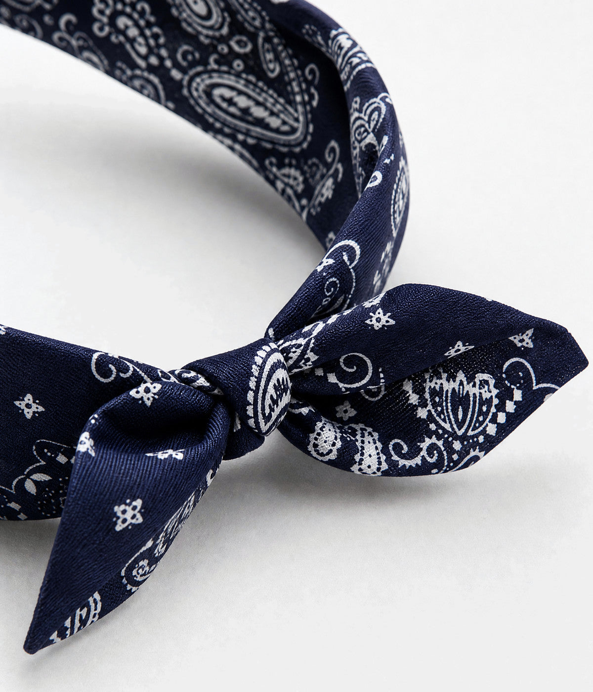PAISLEY BOW HEADBAND. paisley bow headband in NAVY, close-up view