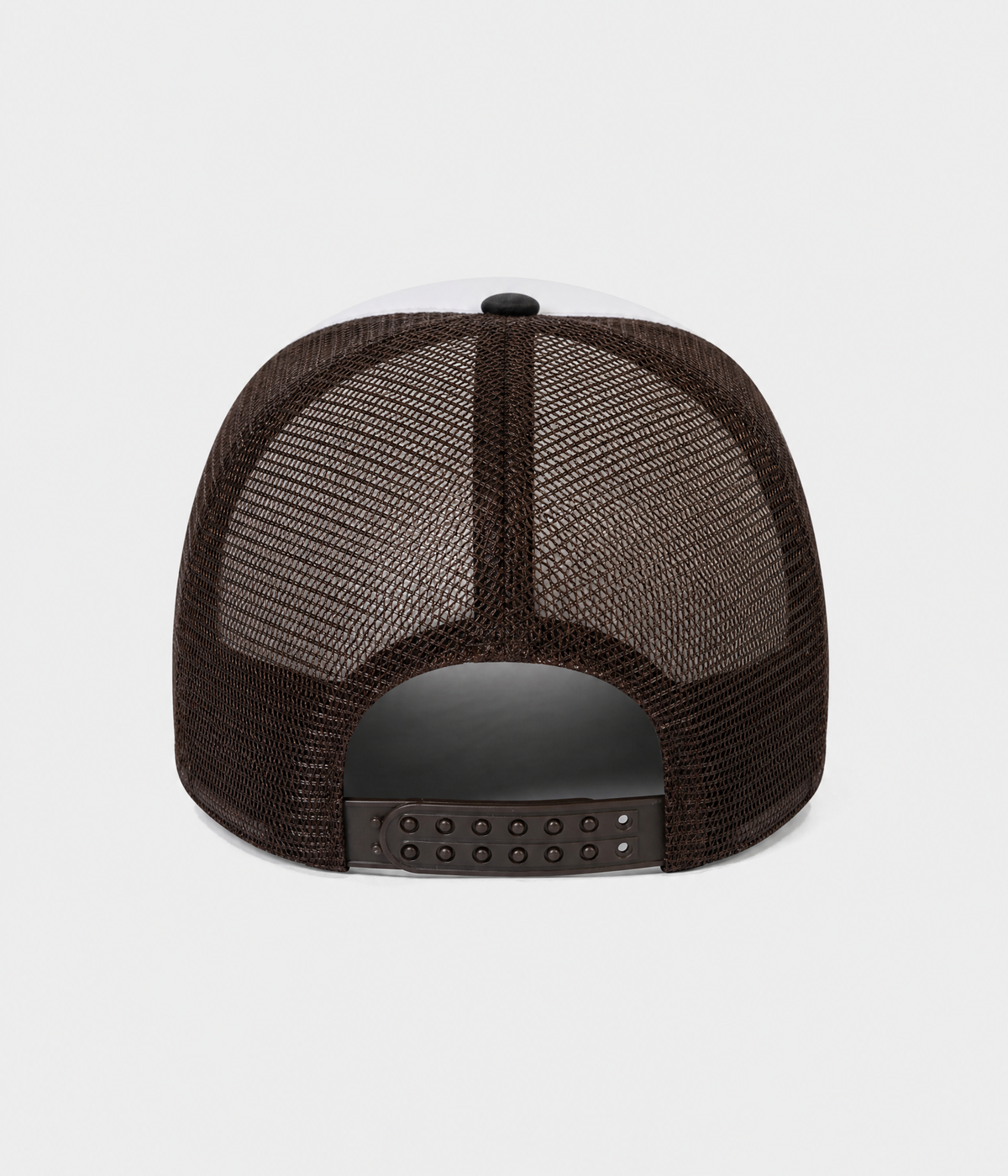 STAR TRUCKER. cotton-polyester trucker cap in brown, back view
