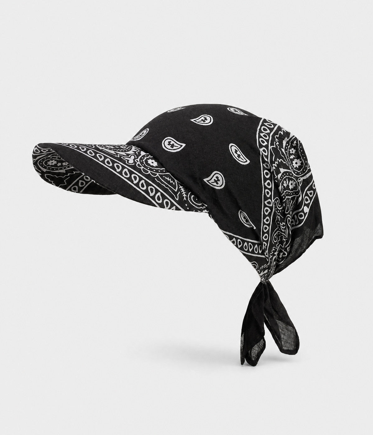 PEAKED BANDANA CAP. peaked paisley bandana cap in black, front view