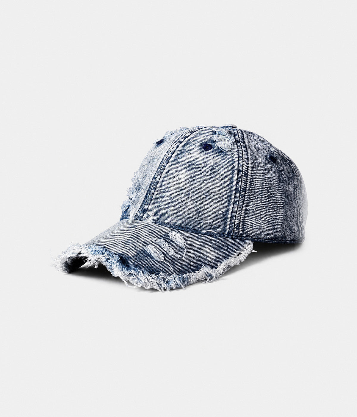 SHREDDED DENIM. acid-wash cotton denim cap in light blue, side view