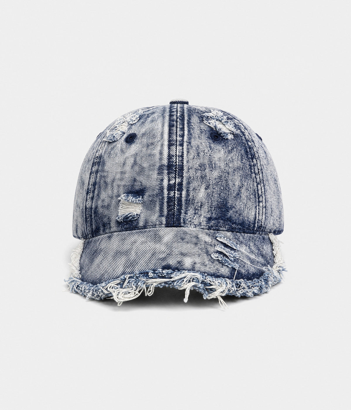 SHREDDED DENIM. acid-wash cotton denim cap in blue, front view