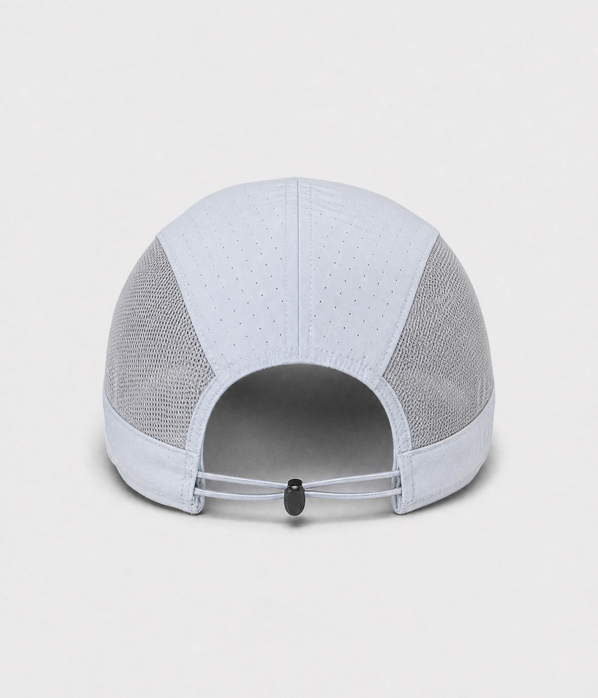 RUNNER CAP. perforated quick-dry running cap in light gray, back view