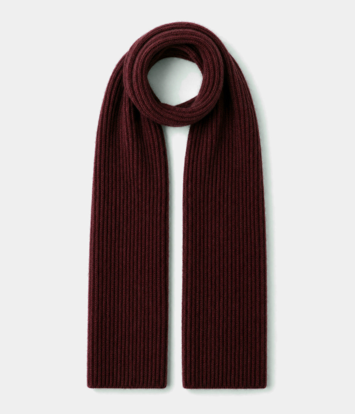 CLASSIC SCARF. knit scarf in DARK RED, front view