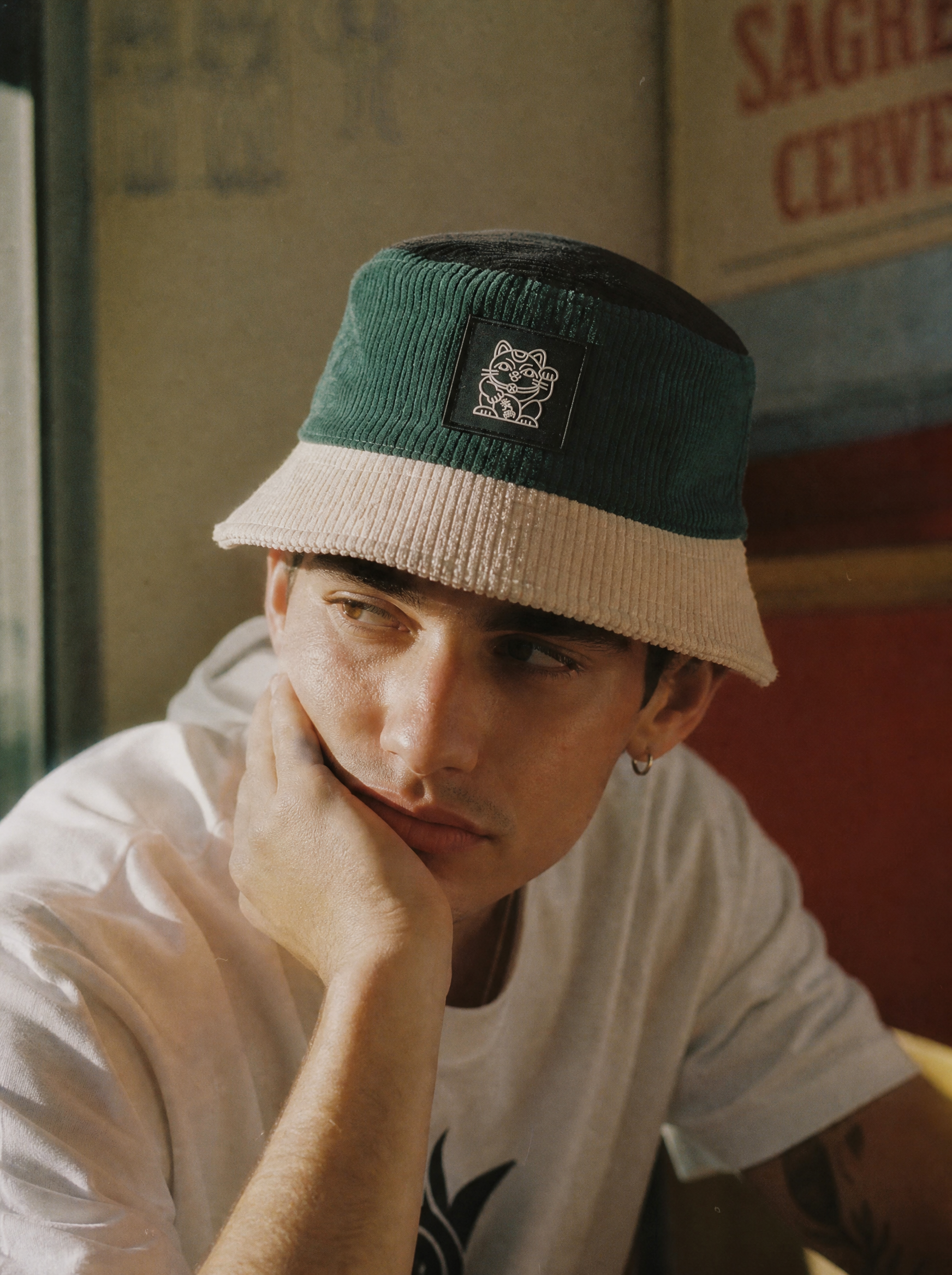 CORDUROY BLOCK BUCKET.