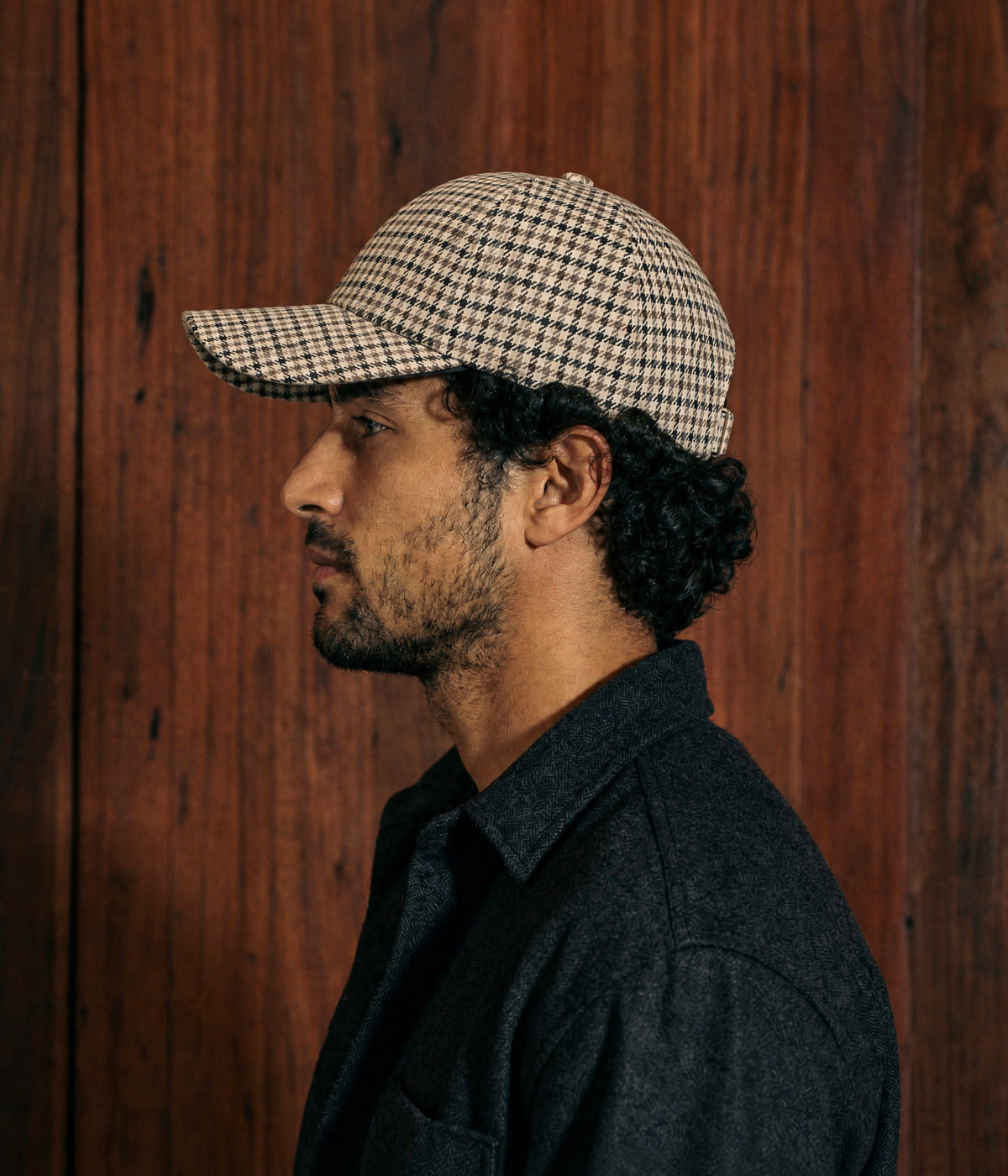 HOUNDSTOOTH. — BEIGE worn, side
