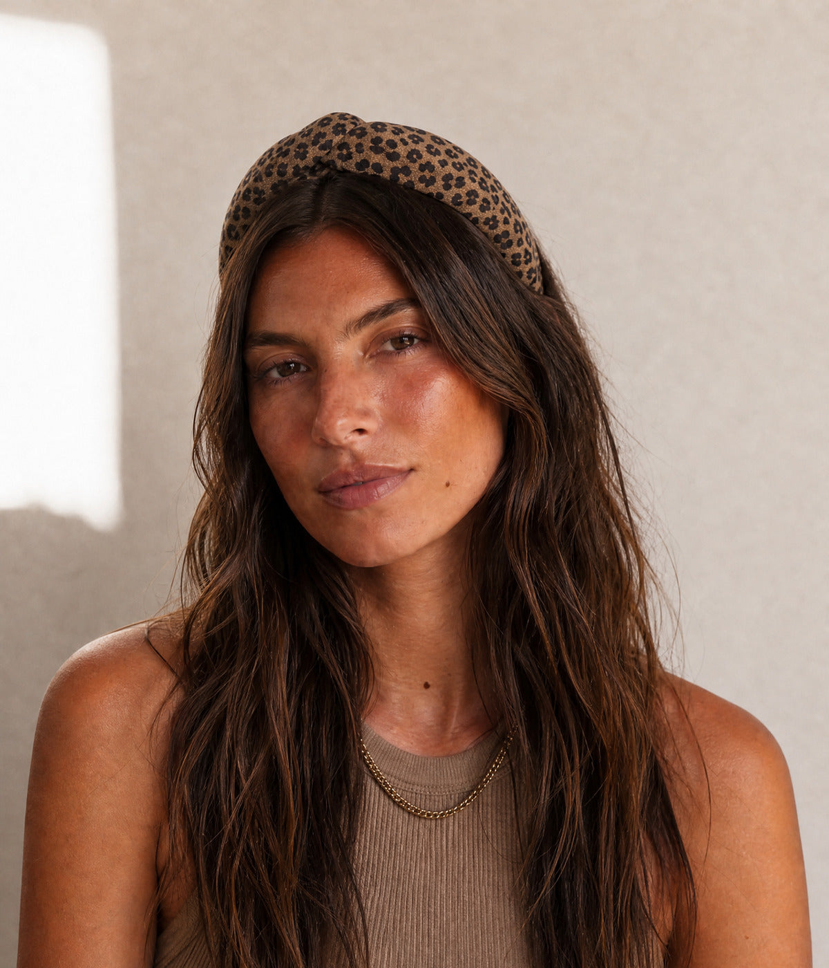 LEOPARD HEADBAND. — BROWN worn