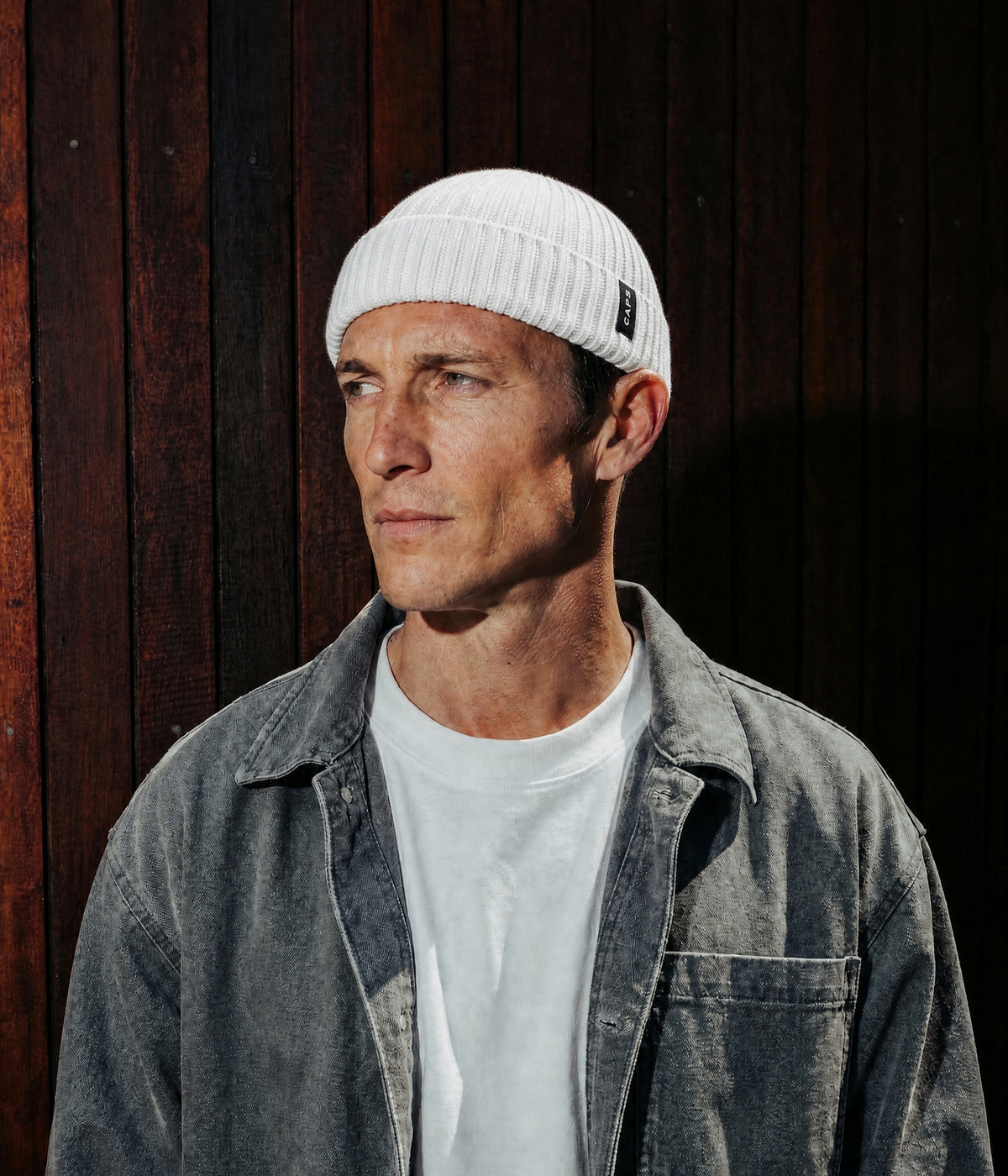 LOGO FISHERMAN BEANIE 3-PACK 2.0. — WHITE worn