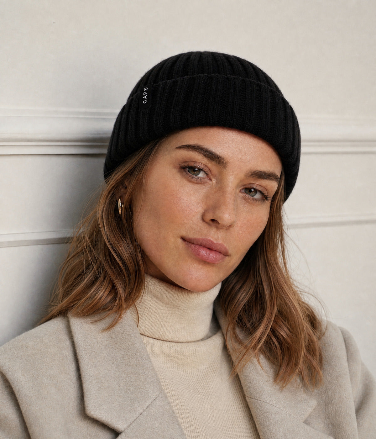 LOGO WOOL FISHERMAN BEANIE. — BLACK worn