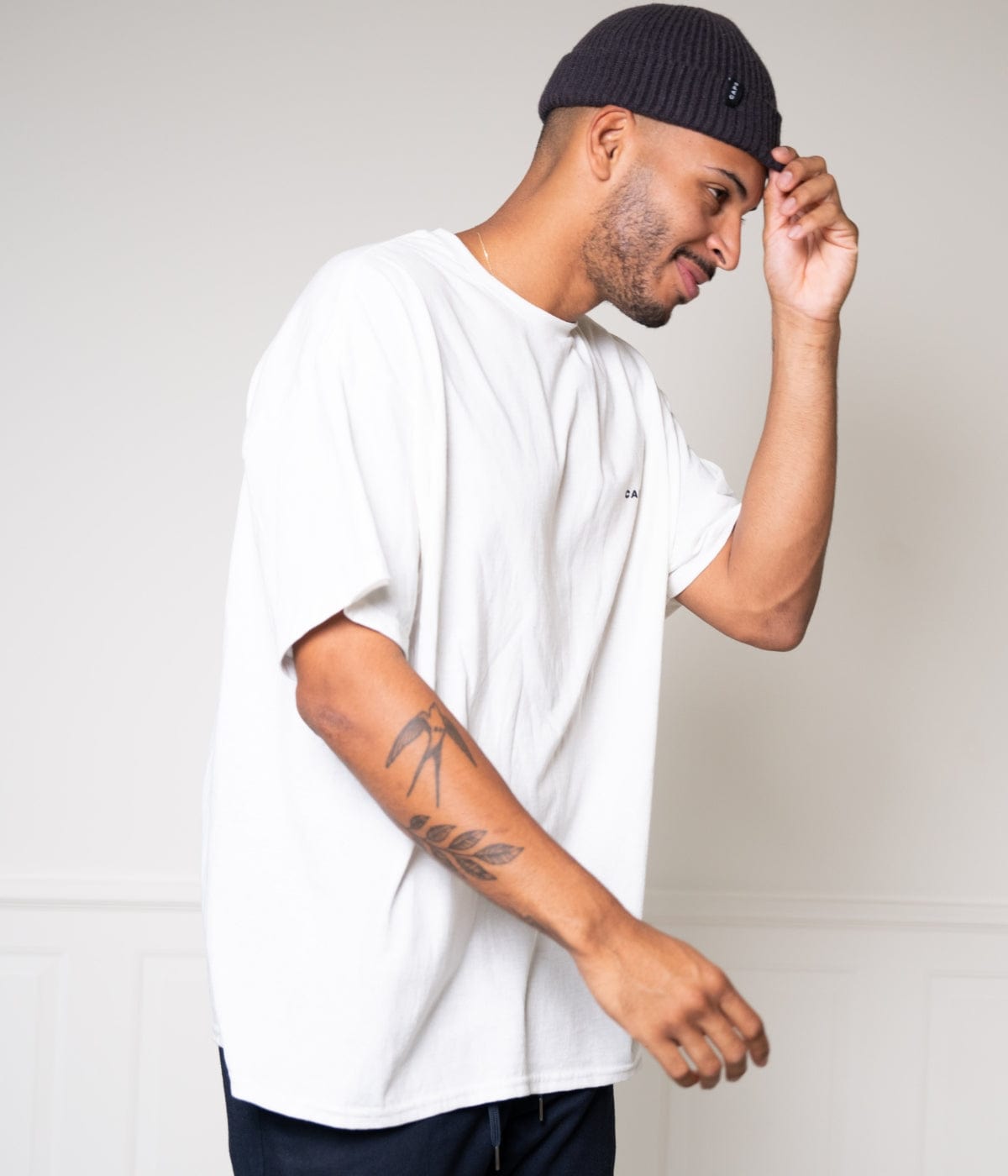 LOGO TEE.