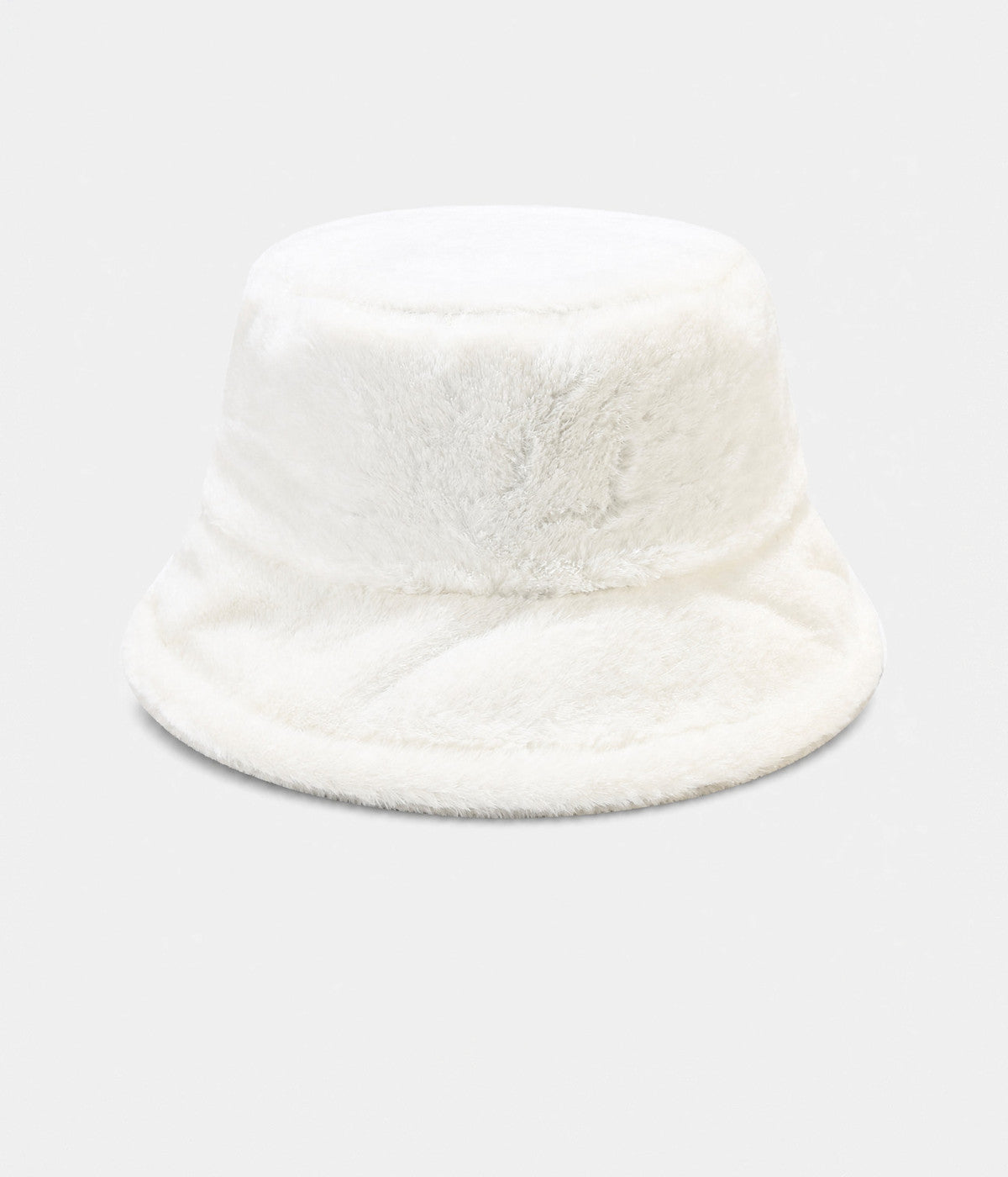 PLUSH BUCKET. faux-fur bucket hat in WHITE, front view