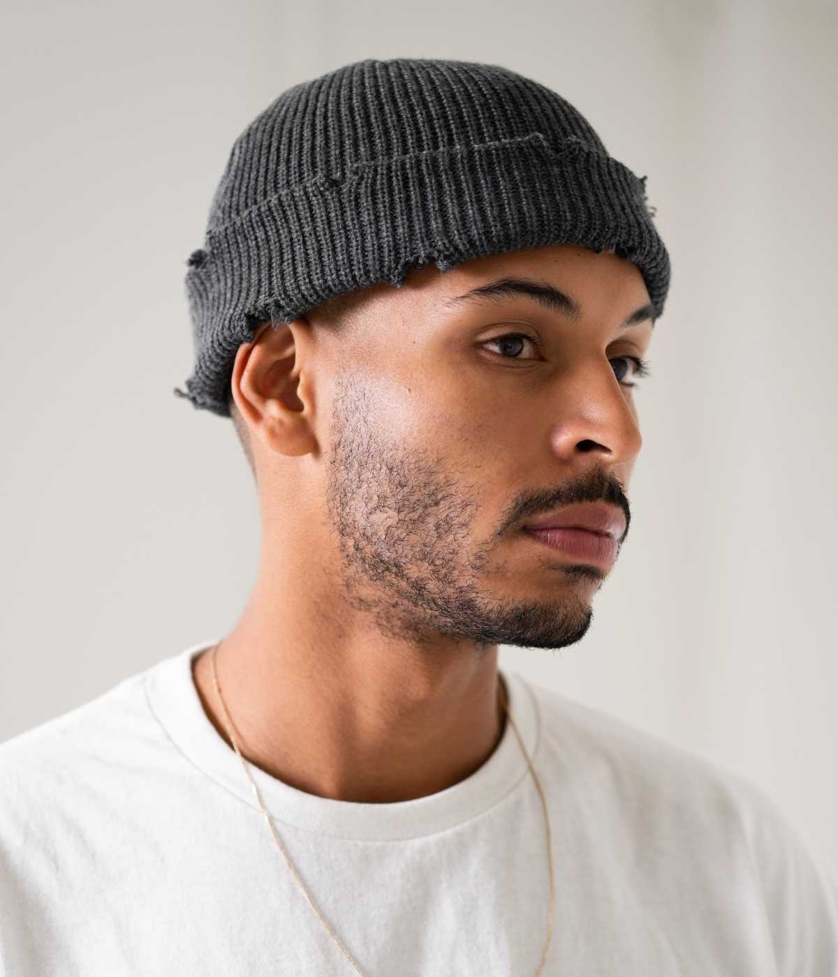 GORRO DE PESCADOR RASGADO.