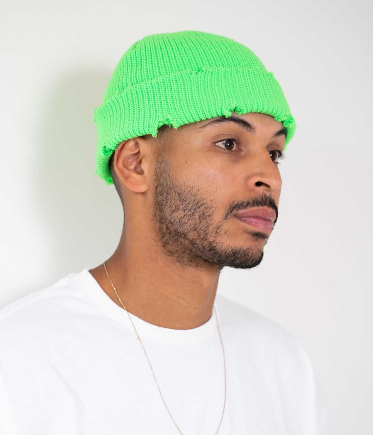 GORRO DE PESCADOR RASGADO.