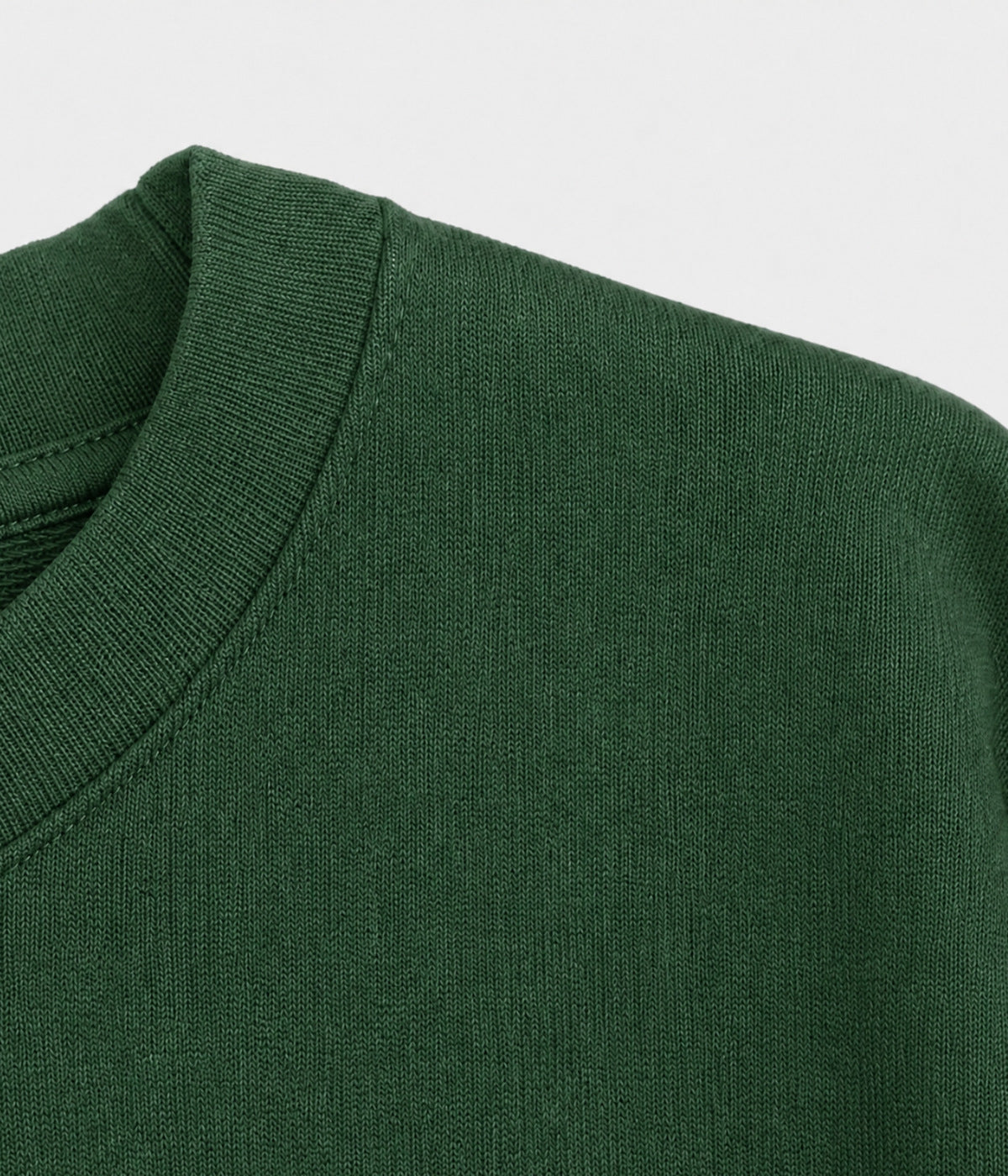 ASTRO SWEATER.-CAPS