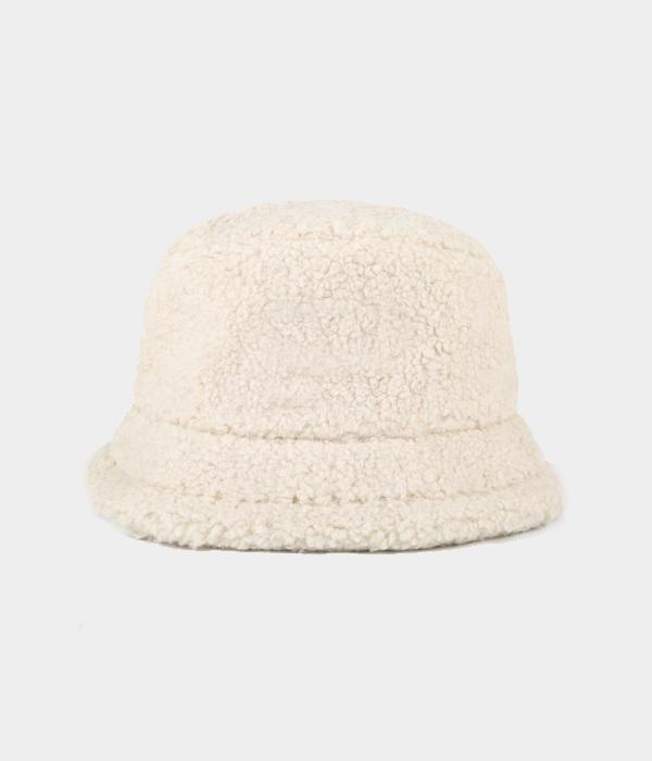 Teddy Bucket. Off-White