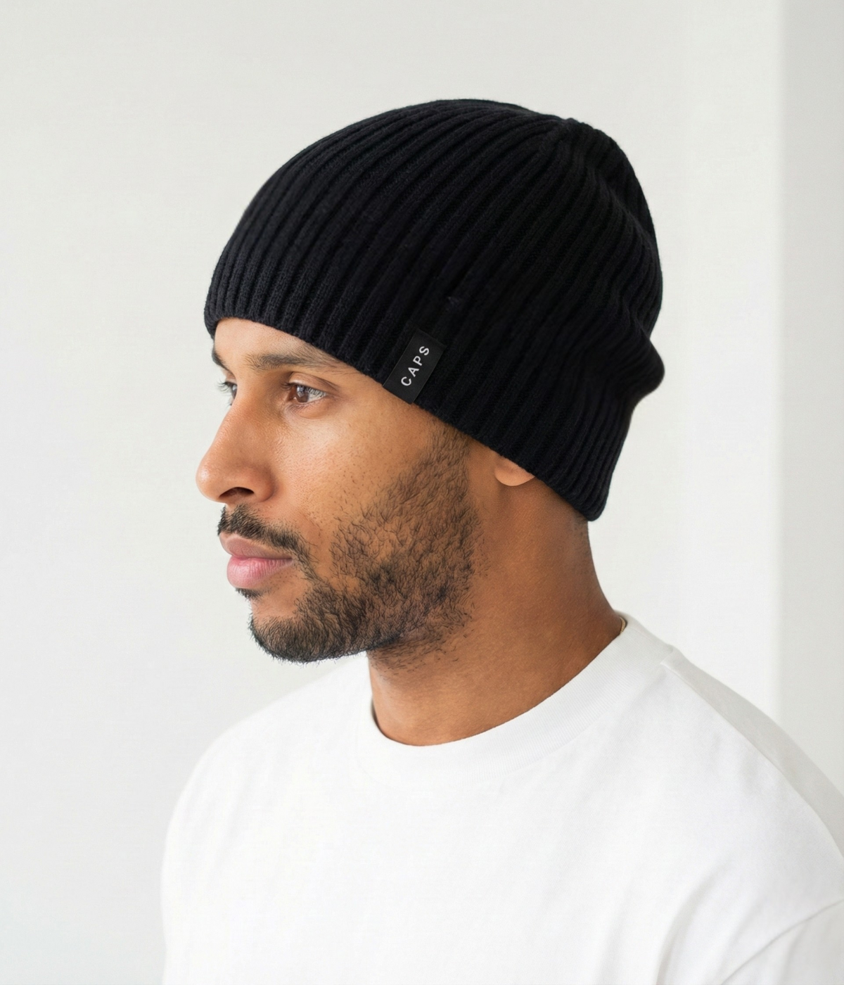 LOGO RIB KNIT BEANIE.