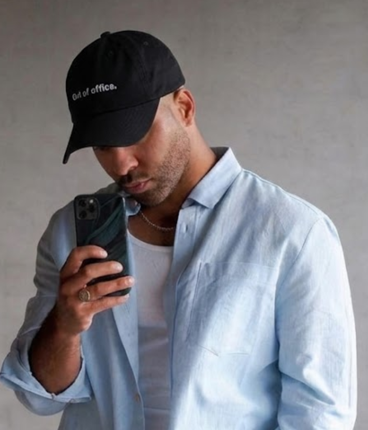 CASQUETTE « OUT OF OFFICE » pour papa