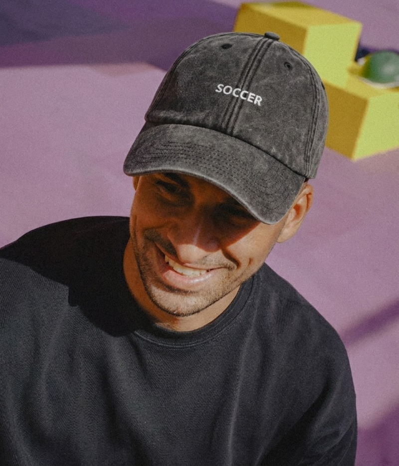 SOCCER.-CAPS