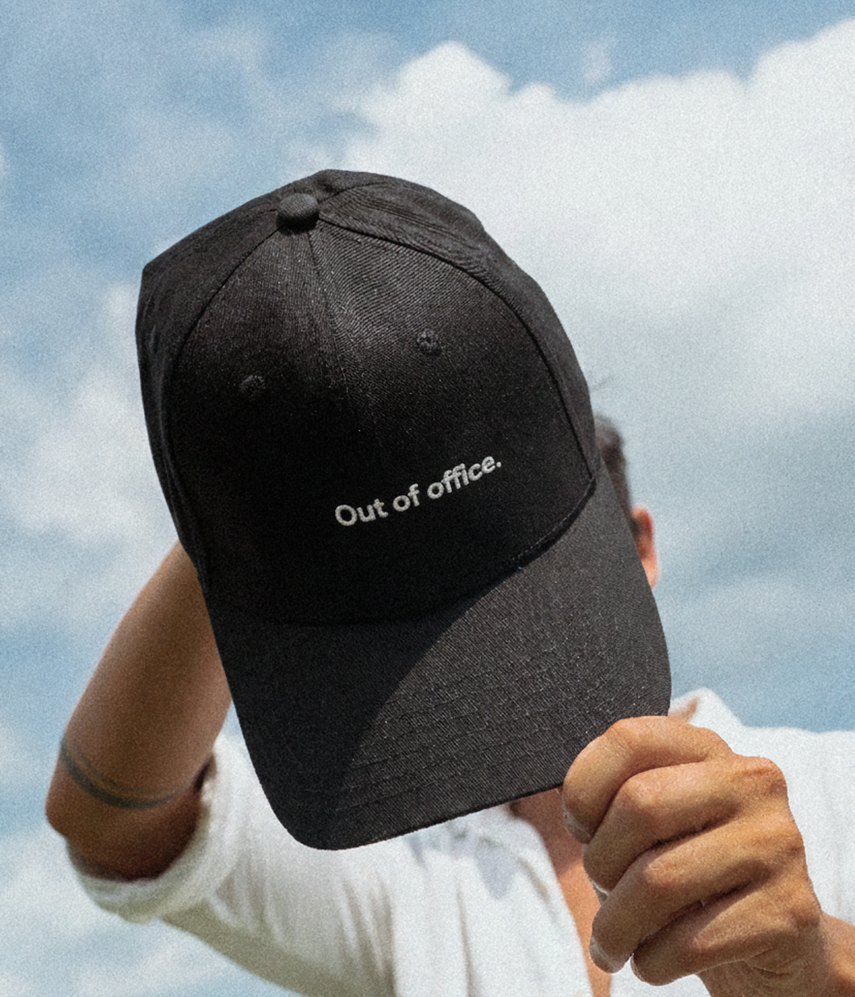 CASQUETTE « OUT OF OFFICE » pour papa