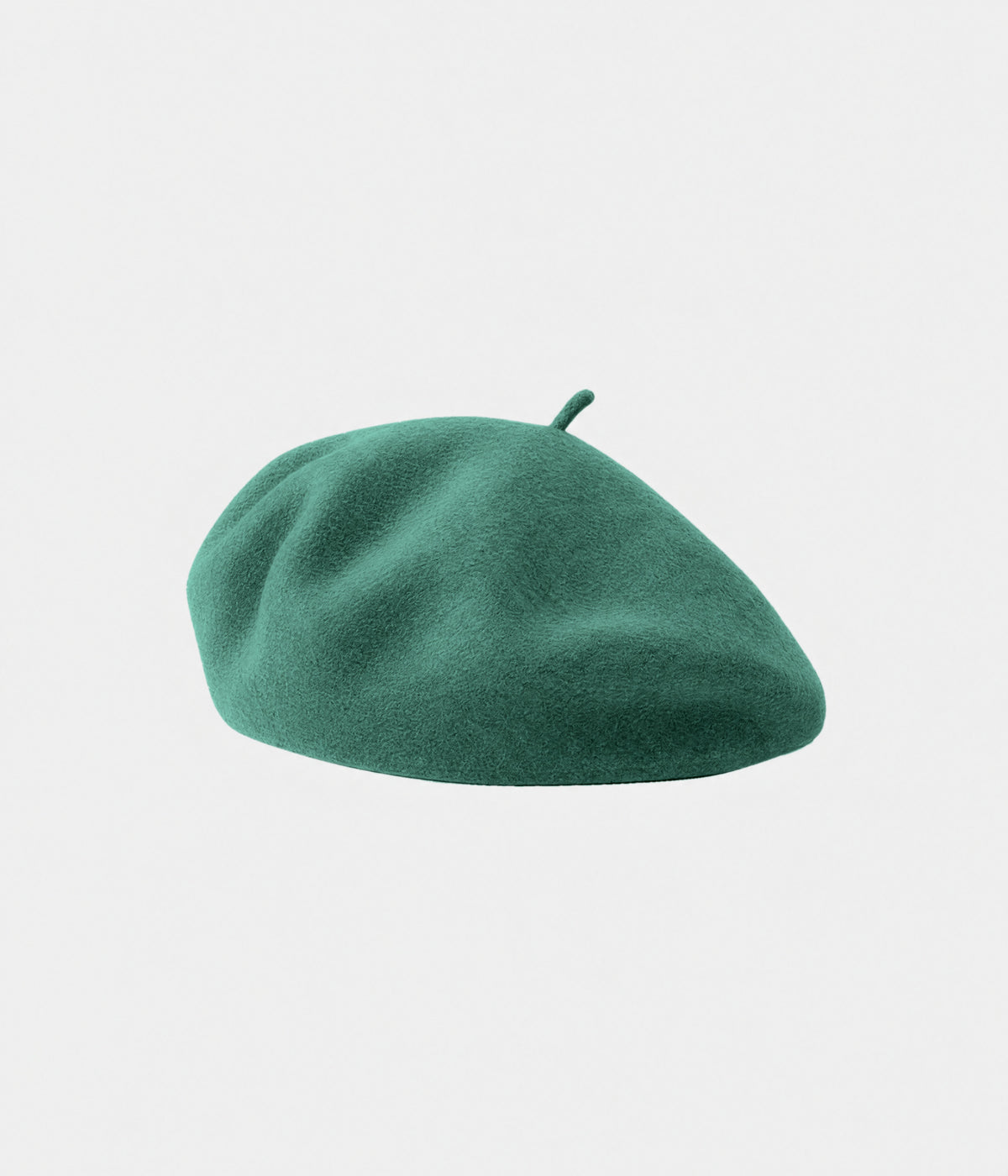 CLASSIC BERET. felt beret in green, front view
