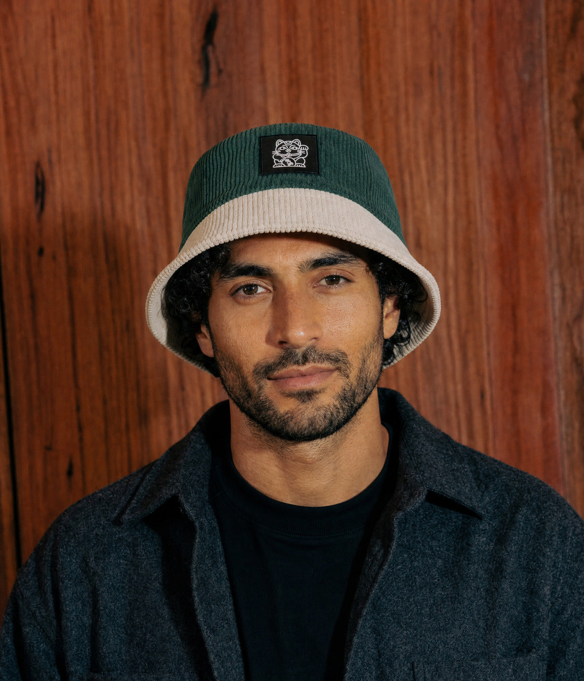 CORDUROY BLOCK BUCKET. — GREEN / BEIGE worn