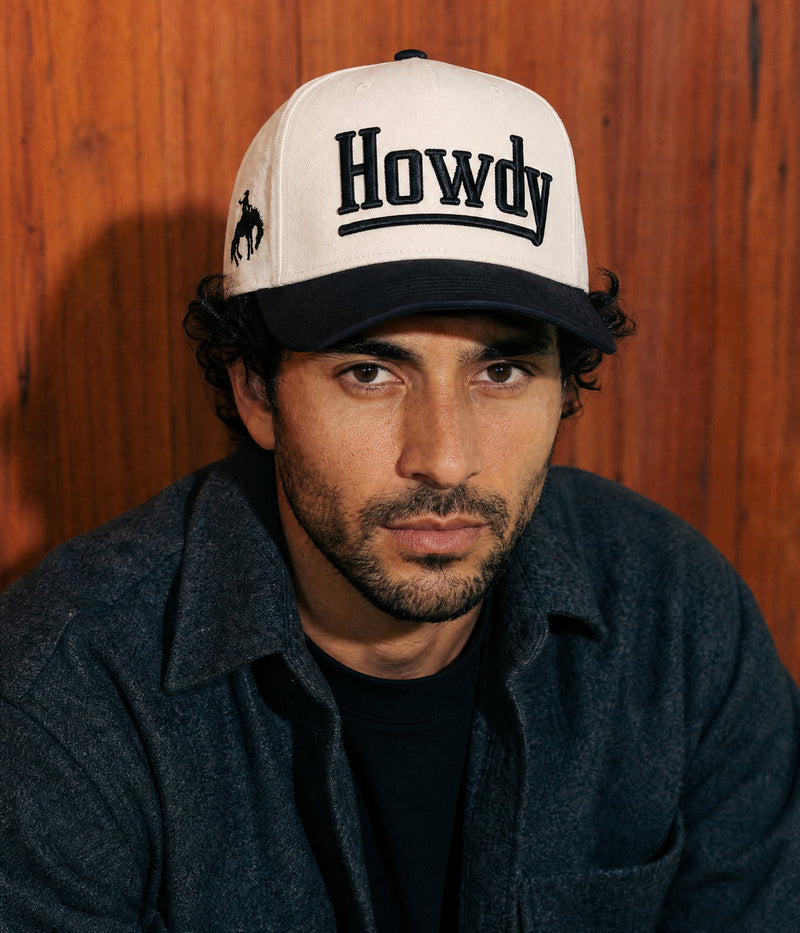 HOWDY SNAPBACK. — BLACK worn