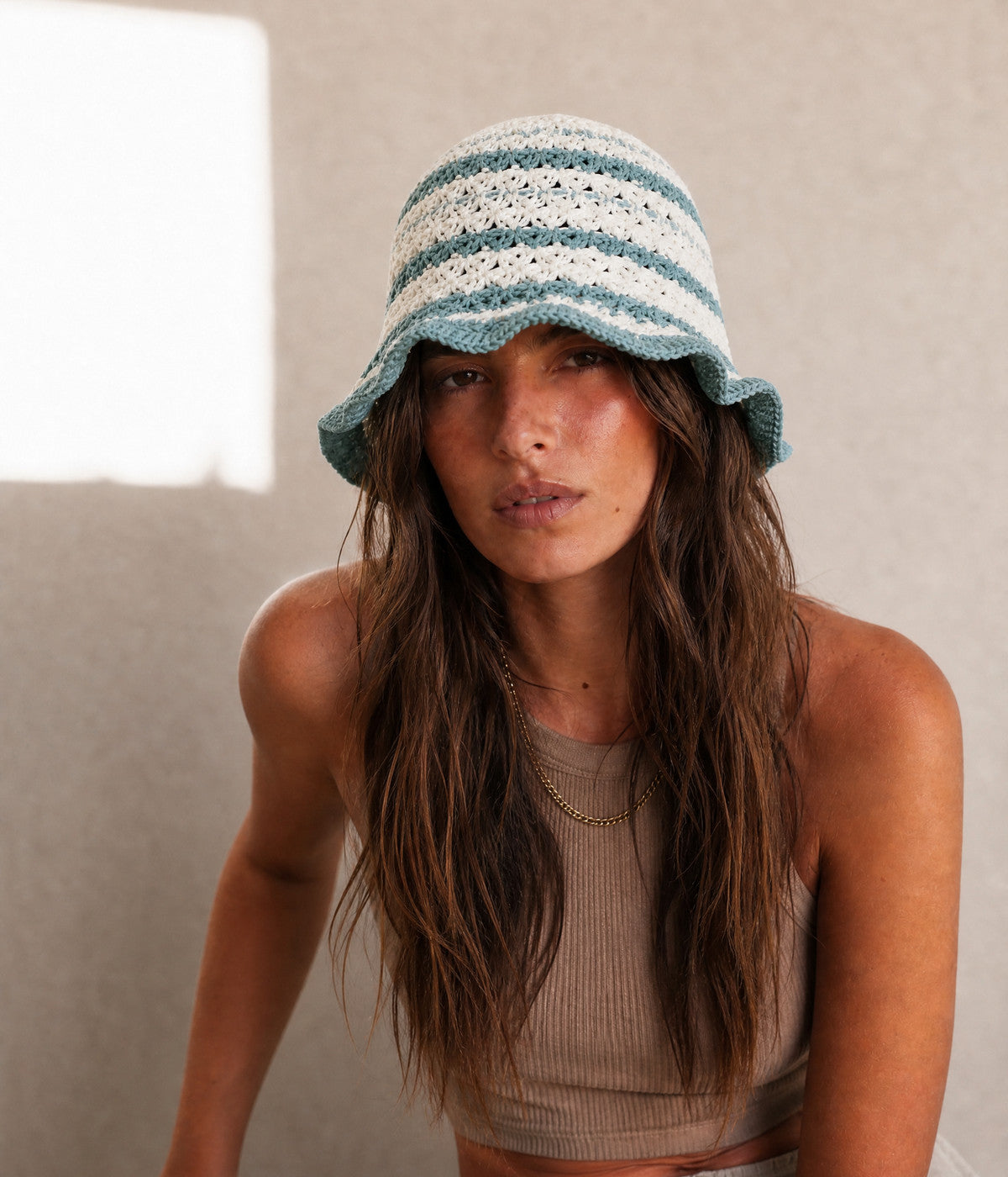 SCALLOPED CROCHET BUCKET. — BLUE worn