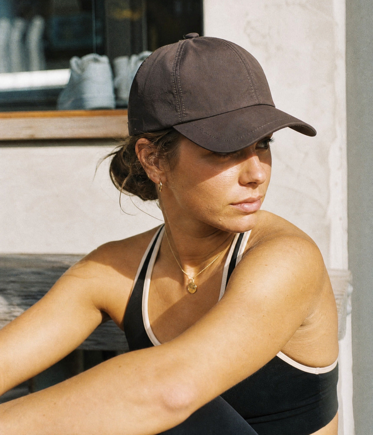 ACTIVE CAP. — BROWN worn