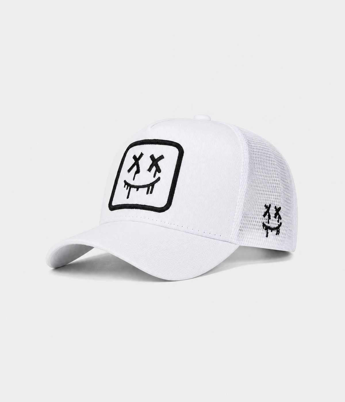 DRIP FACE TRUCKER. white side