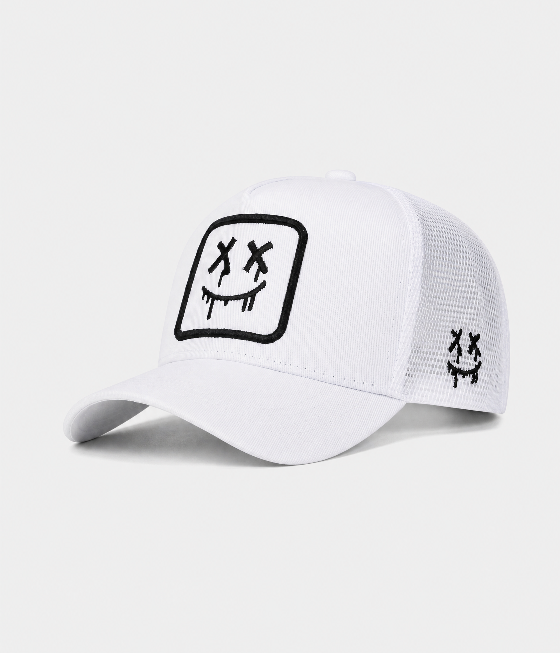 DRIP FACE TRUCKER. white side