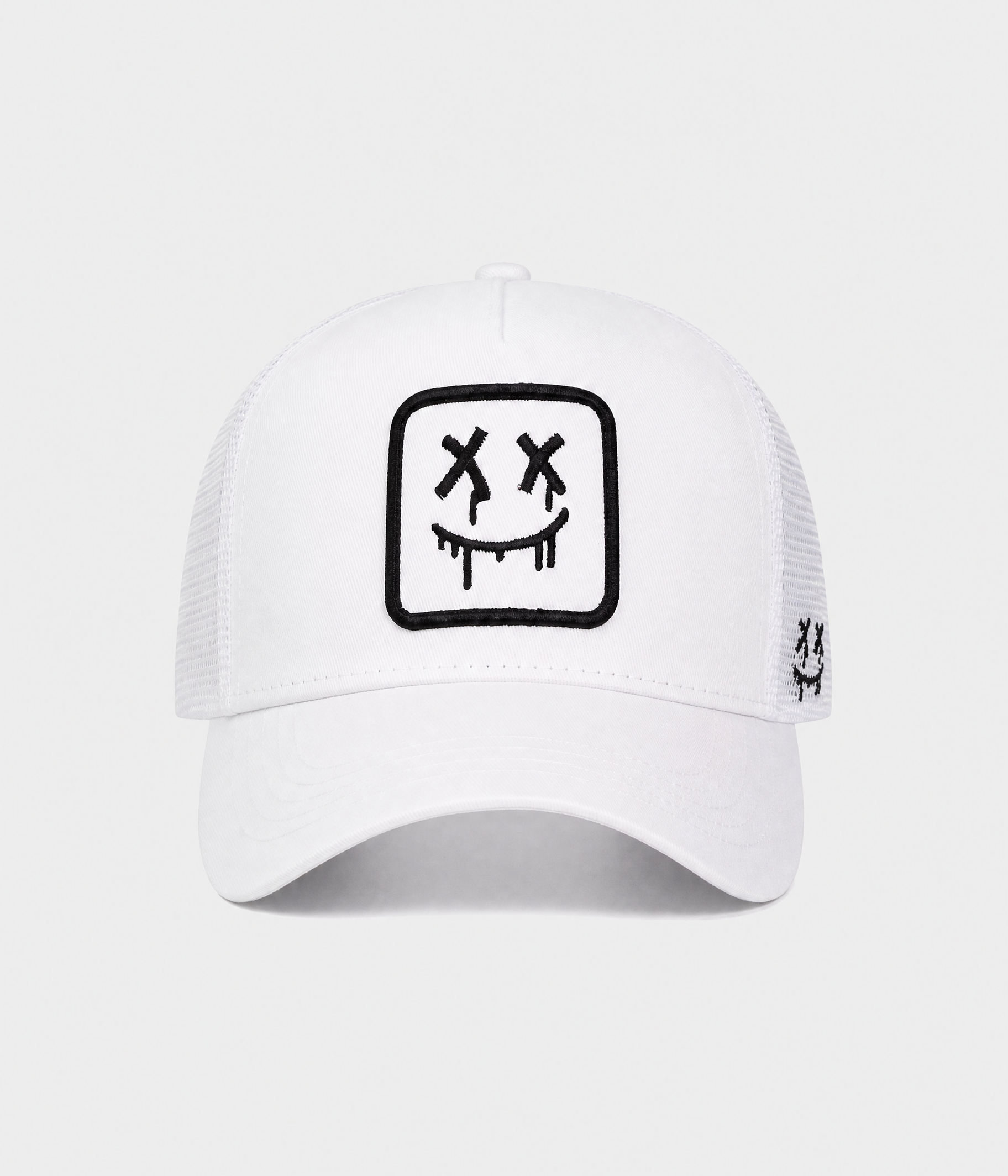 DRIP FACE TRUCKER. white front