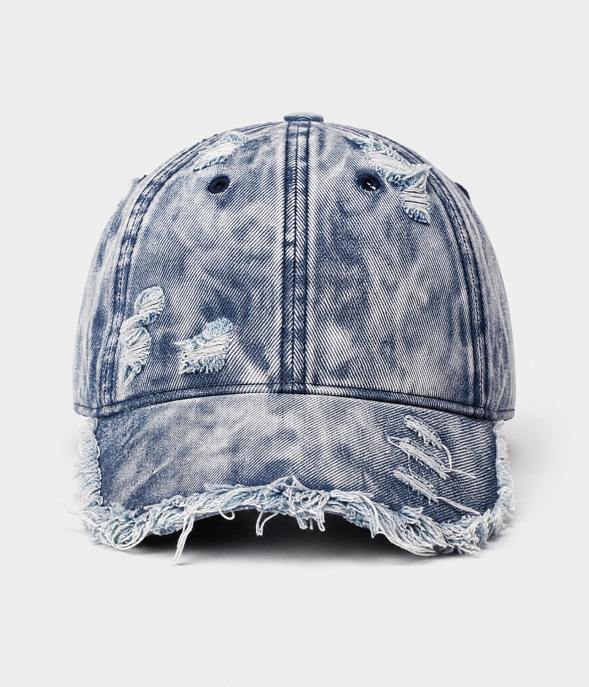 SHREDDED DENIM. acid-wash cotton denim cap in light blue, front view