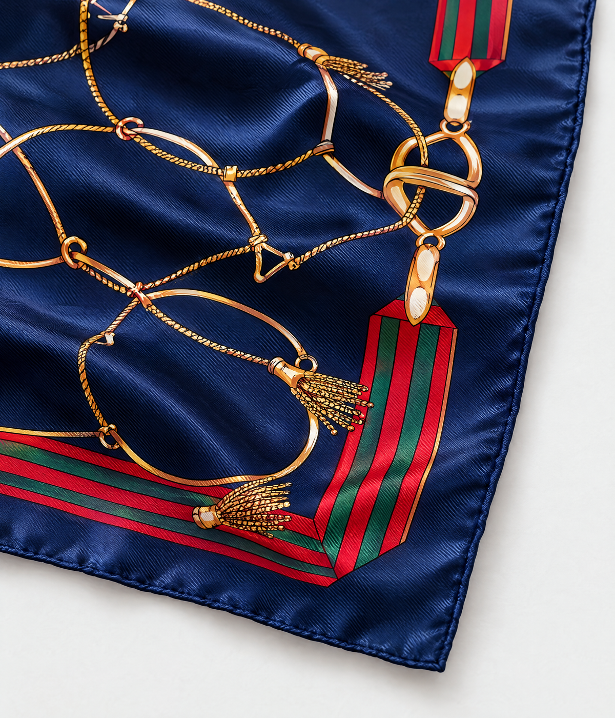CHAIN HEAD SCARF. navy printed silk twill scarf close-up