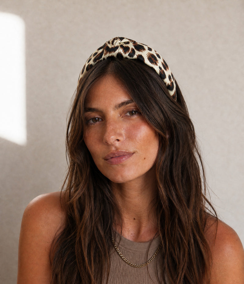 KNOTTED HEADBAND 4-PACK. — MIXED worn
