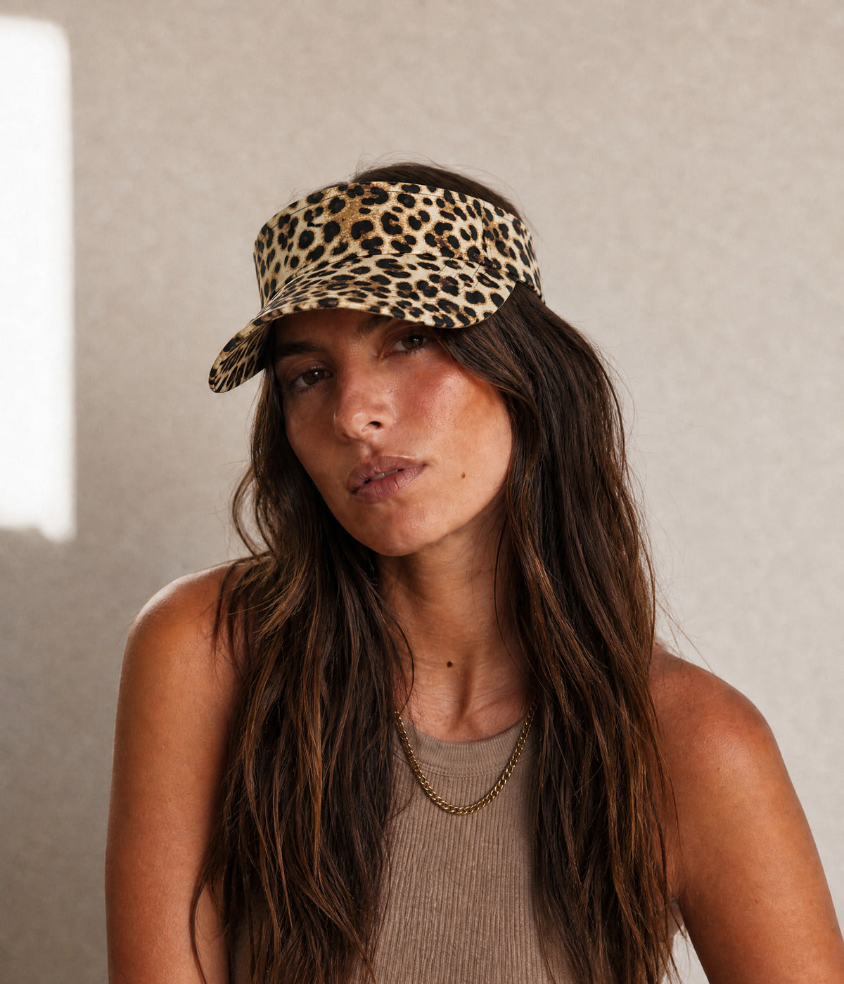 LEOPARD VISOR. — BROWN worn