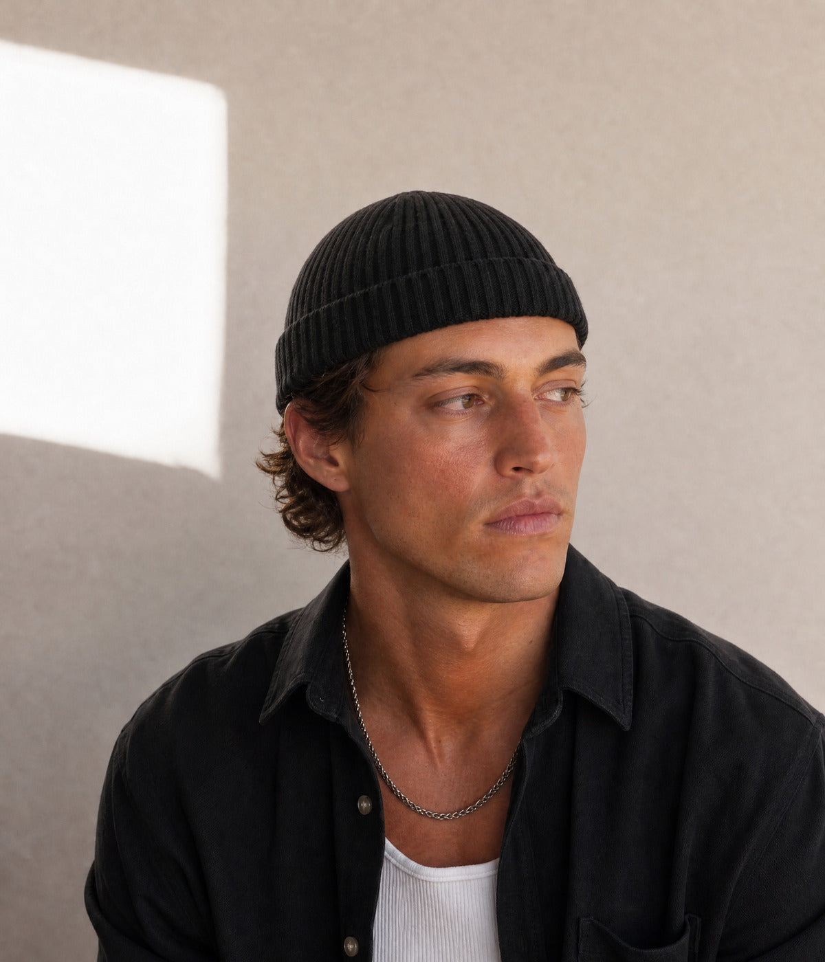 MERINO MIX. — BLACK worn