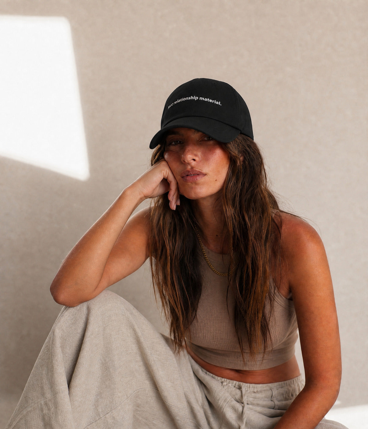 NO RELATIONSHIP. worn by a woman