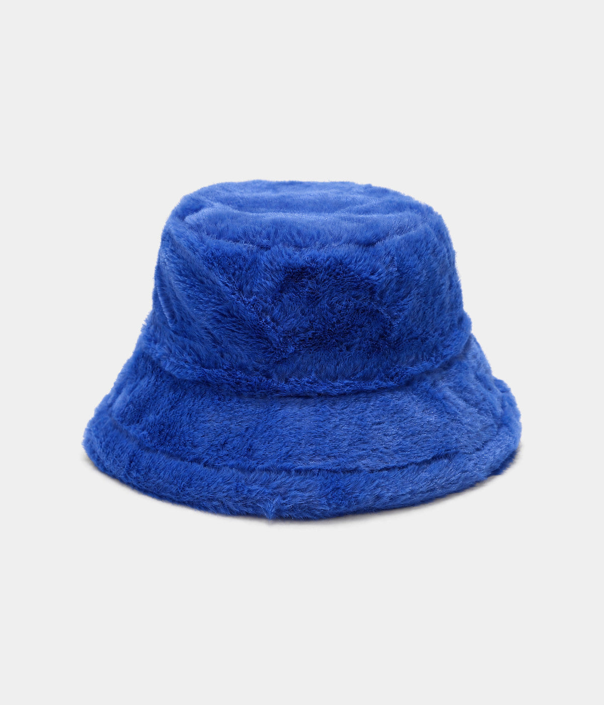 PLUSH BUCKET. faux-fur bucket hat in BLUE, front view