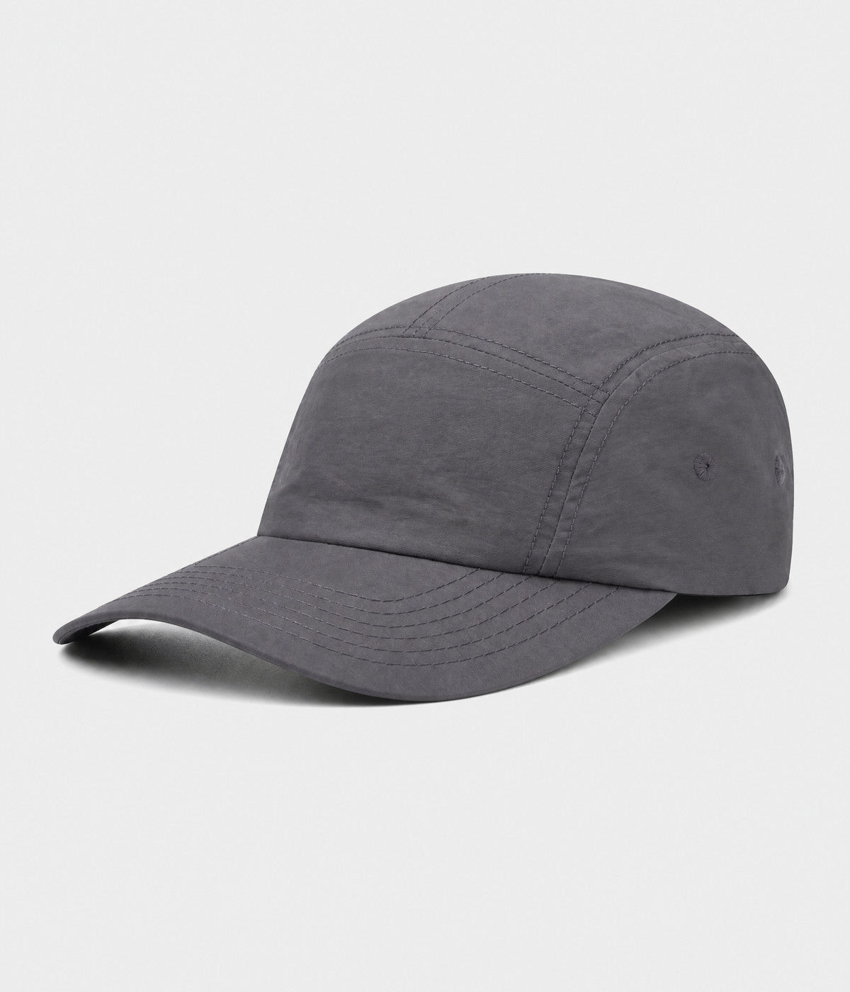 QUICK DRY CAMP. quick-dry five-panel camp cap in dark gray, side view