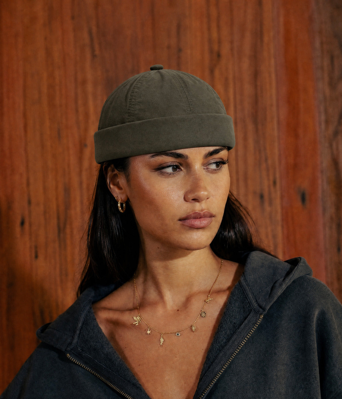 QUICK DRY DOCKER. — ARMY GREEN worn