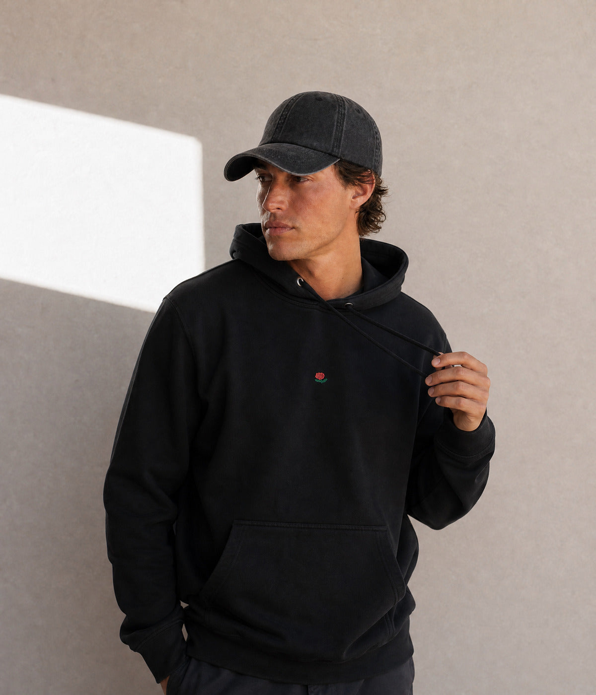 ROSE HOODIE. on model